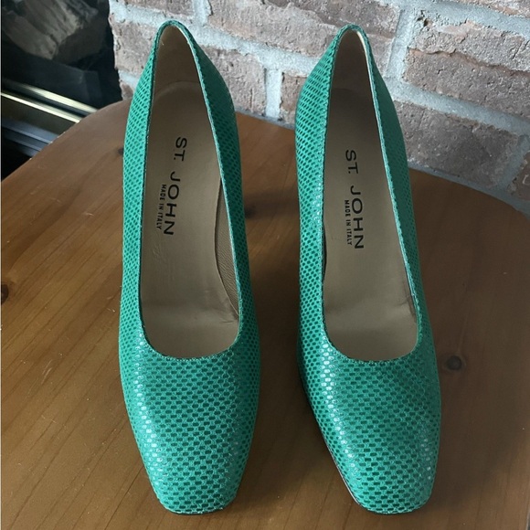 St. John Teal Textured Heels - Picture 3 of 5